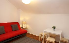 White Cosy Apartment